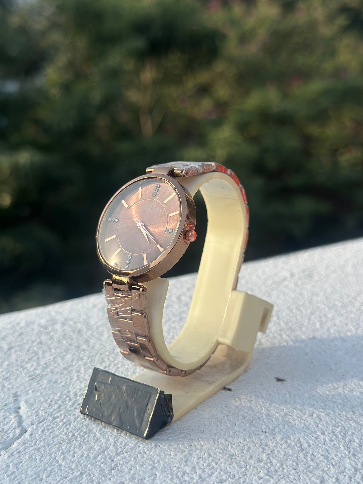 Elegant Women's Analog Watch – Rose Gold Finish