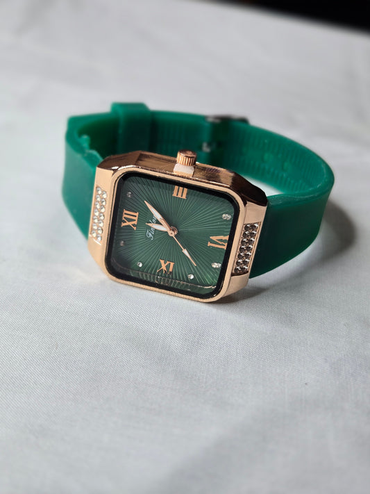 CLASSY GREEN DIAL-STRAP WATCH