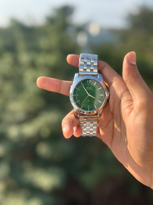 Modern Men's Analog Watch – Green Dial Stainless Steel